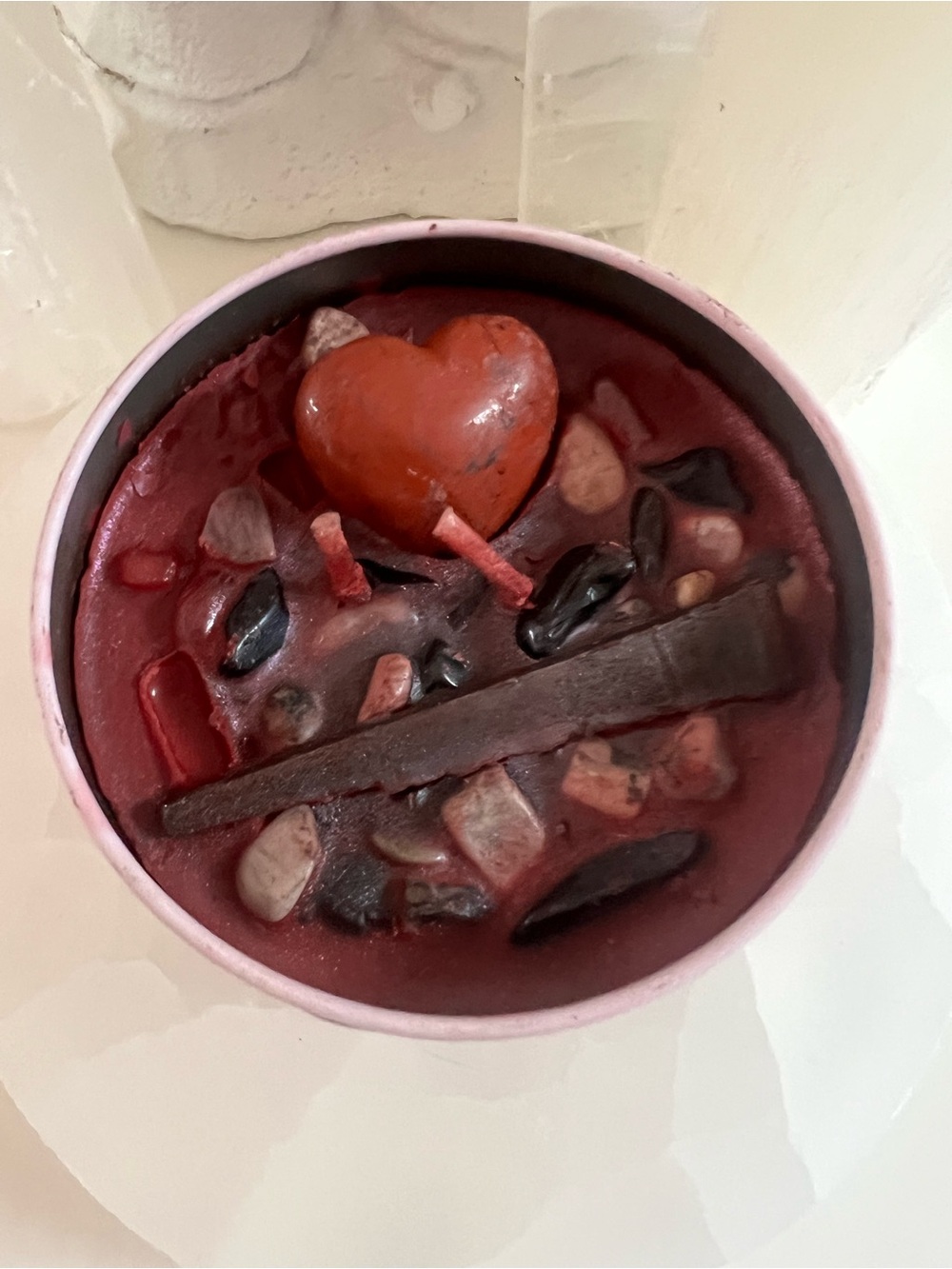 Planet Aries Bloody Valentine 8oz candle - Picture 2 of 3
